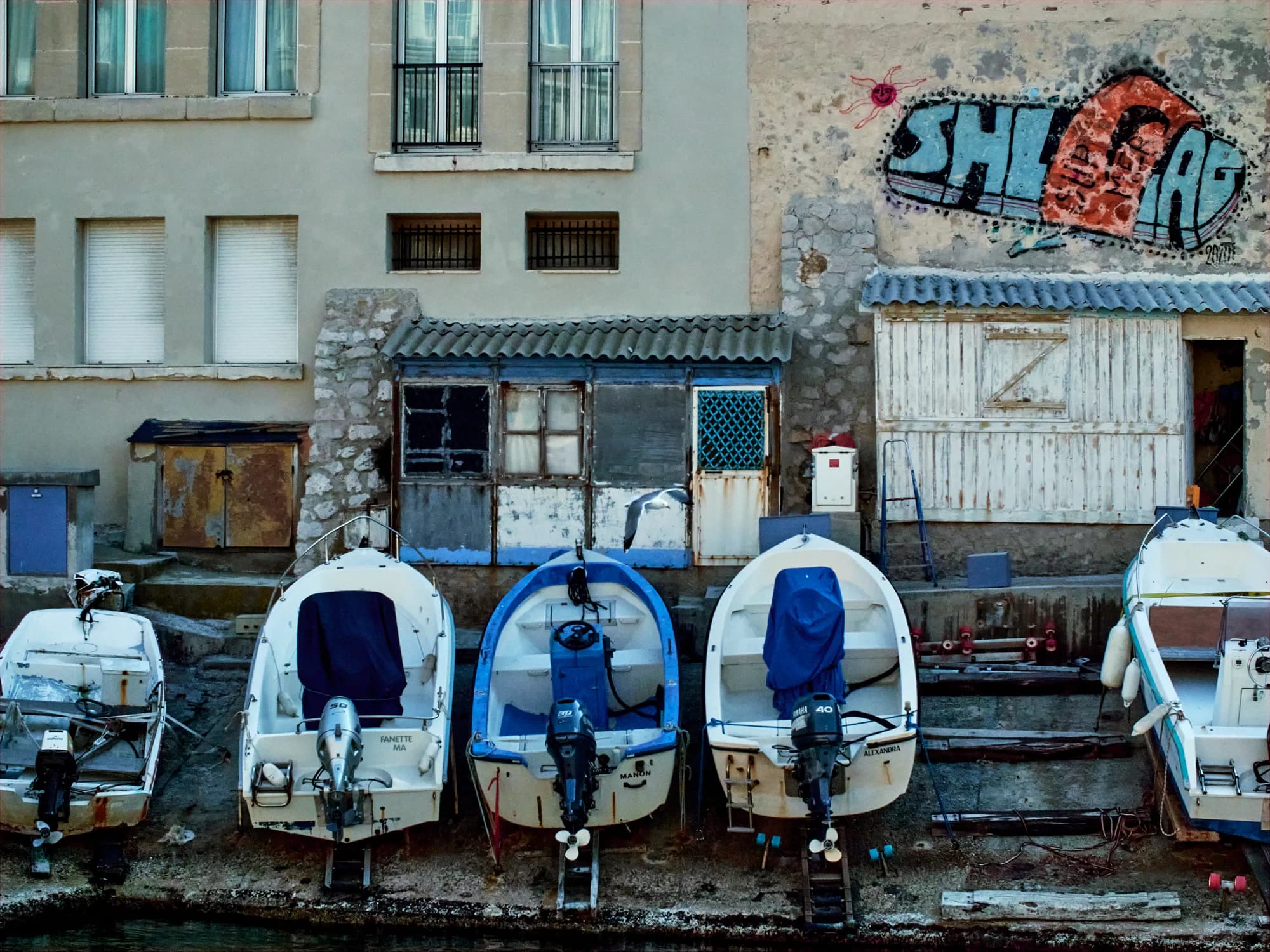 Malmousque — boats, cabanons and names painted on the hull