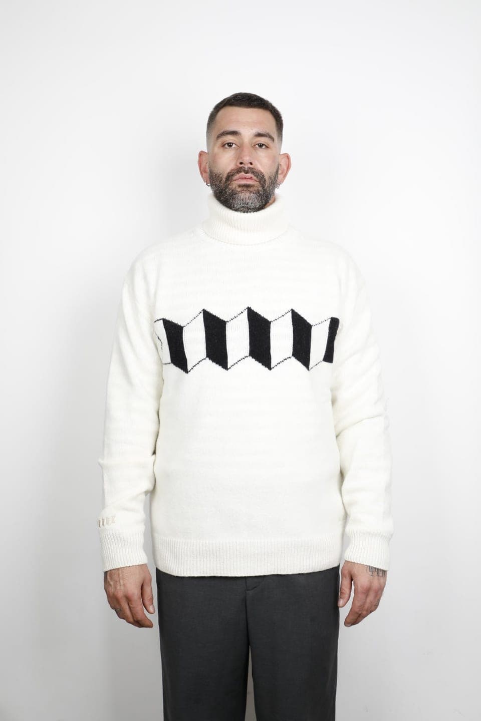 Baracuta Turtleneck Flag Logo