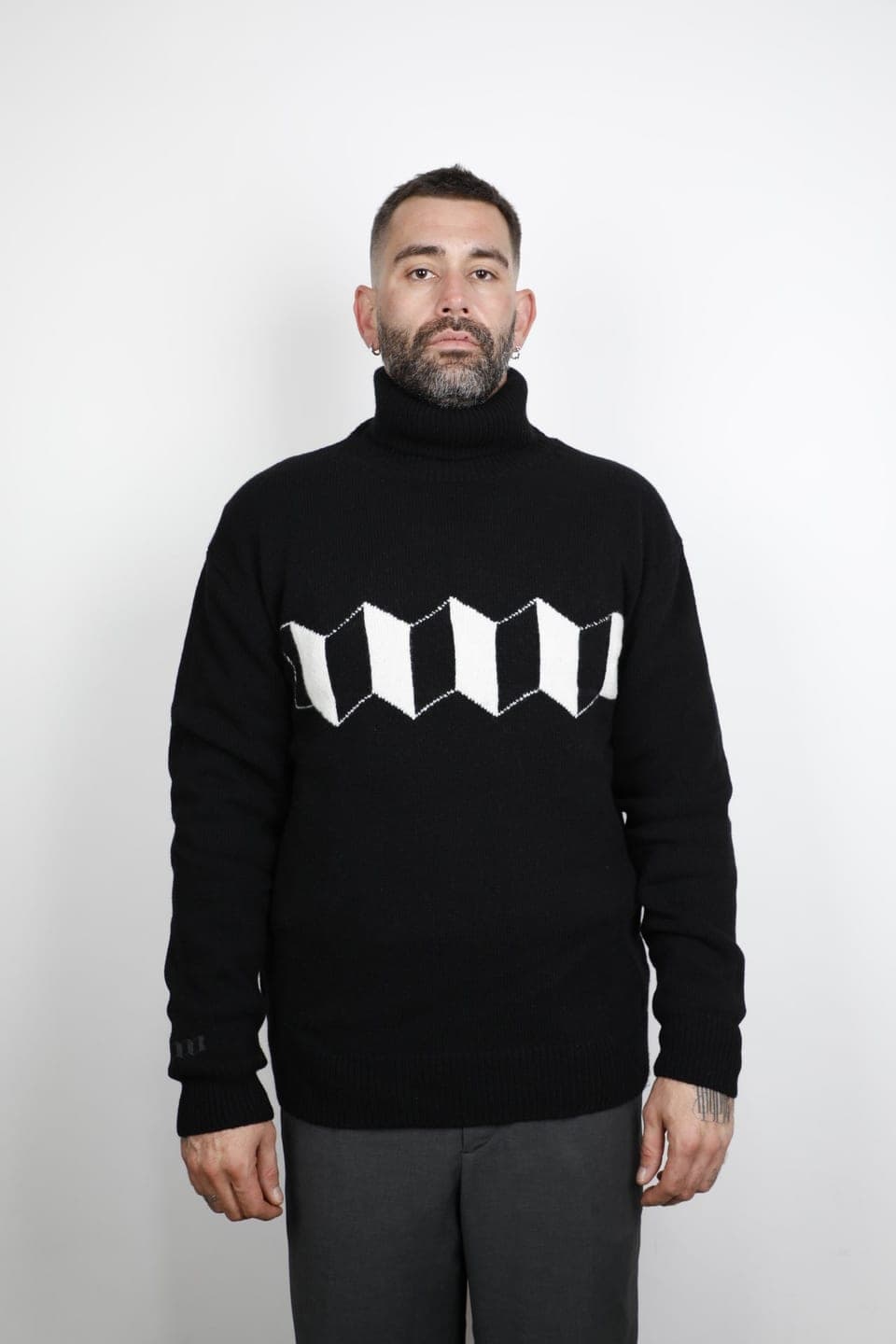 Baracuta Turtleneck Flag Logo